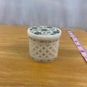 India Handicraft White Marble Jewelry Box with Inlaid Lid